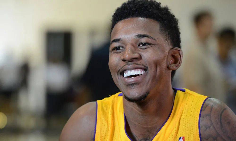 翻牌看两张 翻牌看两张